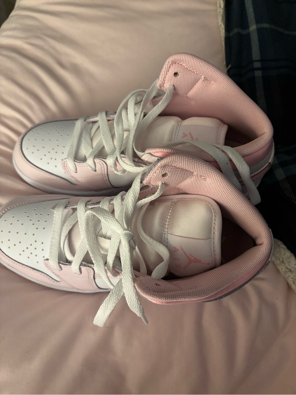 Nike Pink & White Low-Top Sneakers - Picture 6 of 11